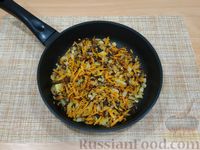 Фото приготовления рецепта: Рис с консервированным тунцом - шаг №7