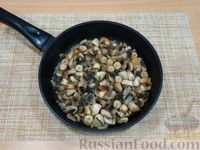 Фото приготовления рецепта: Овсяная каша с кабачком, изюмом и орехами (в духовке) - шаг №17