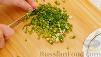 Фото приготовления рецепта: Кокосово-имбирный соус с овощами и зеленью (куриное филе в соусе) - шаг №11