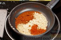 Фото приготовления рецепта: Картофельный суп с жареной колбасой и паприкой - шаг №12