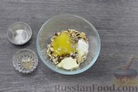 Фото приготовления рецепта: Хурма, фаршированная овсянкой, сухофруктами и орехами (в духовке) - шаг №7