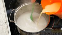 Фото приготовления рецепта: Кокосово-ягодный и кокосовый кисель - шаг №8