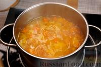 Фото приготовления рецепта: Тыквенный крем-суп с курицей - шаг №7