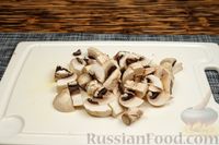 Фото приготовления рецепта: Тыква, фаршированная куриным мясом, грибами и овощами - шаг №4