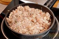 Фото приготовления рецепта: Тыква, фаршированная куриным мясом, грибами и овощами - шаг №14