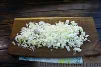 Фото приготовления рецепта: Мясные шарики с начинкой из фасоли и лука, в томатном соусе - шаг №4
