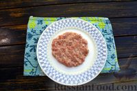 Фото приготовления рецепта: Мясные шарики с начинкой из фасоли и лука, в томатном соусе - шаг №12