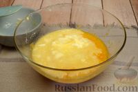 Фото приготовления рецепта: Апельсиновый пирог с сиропной пропиткой - шаг №6