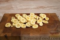 Фото приготовления рецепта: Банановая шарлотка - шаг №5