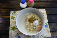 Фото приготовления рецепта: Тефтели в молочно-огуречном соусе, с гречкой - шаг №5