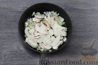 Фото приготовления рецепта: Запеканка из макарон с грибами и беконом - шаг №9