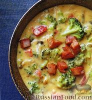 Фото к рецепту: Сырный суп с брокколи