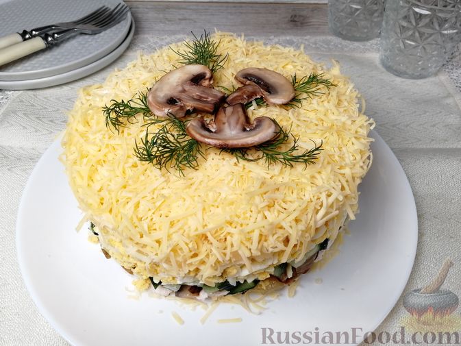 Салат с ананасом, курицей и сыром - пошаговые рецепты на sunnyhair.ru