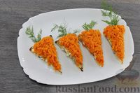 Фото приготовления рецепта: Бутерброды с яйцами, морковью и сельдью - шаг №12