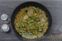 Фото приготовления рецепта: Свинина, тушенная с маринованными огурцами - шаг №15