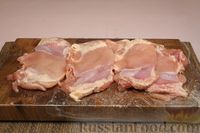 Фото приготовления рецепта: Куриные отбивные в сливочно-томатном соусе - шаг №2