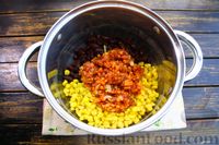 Фото приготовления рецепта: Острый куриный суп со сливками, кукурузой и фасолью - шаг №14