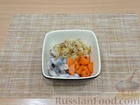 Фото приготовления рецепта: Форшмак с плавленым сыром, морковью и луком - шаг №8
