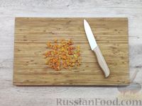 Фото приготовления рецепта: Постный пирог на растительном масле, с сушёными фруктами, орехами и сахарной глазурью - шаг №4