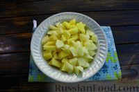 Фото приготовления рецепта: Щи из свежей капусты с мясными фрикадельками и томатным соком - шаг №8