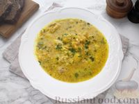Фото к рецепту: Куриный суп с тыквой, плавленым сыром и рисом