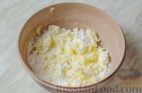 Фото приготовления рецепта: Песочные пирожные "Ёлочки" с масляным кремом - шаг №10