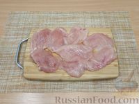 Фото приготовления рецепта: Куриное филе, тушенное с брокколи в сливочном соусе - шаг №2