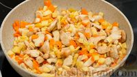 Фото приготовления рецепта: Куриное филе с морковью и яблоком в кисло-сладком соусе - шаг №13