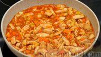Фото приготовления рецепта: Куриное филе с морковью и яблоком в кисло-сладком соусе - шаг №15