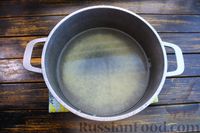 Фото приготовления рецепта: Томатный суп с курицей, кукурузой и рисом - шаг №6