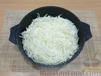 Фото приготовления рецепта: Тушёная капуста с мясом и макаронами - шаг №8