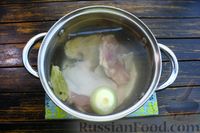 Фото приготовления рецепта: Томатный суп с тыквой, курицей и кукурузой - шаг №3