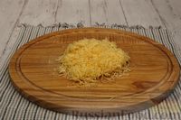 Фото приготовления рецепта: Галета с тыквой, карамелизированным луком и сыром - шаг №12