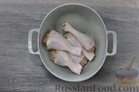 Фото приготовления рецепта: Курица, тушенная в томатно-молочном соусе - шаг №2