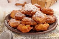 Фото к рецепту: Ленивые пончики на кефире, с яблоками