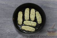 Фото приготовления рецепта: Картофельные палочки с брокколи (на сковороде) - шаг №13