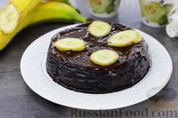 Фото к рецепту: Брауни с бананами и шоколадной глазурью (без сахара и муки)