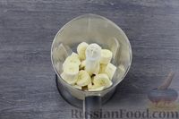 Фото приготовления рецепта: Брауни с бананами и шоколадной глазурью (без сахара и муки) - шаг №2