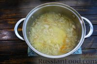 Фото приготовления рецепта: Суп с квашеной капустой, копчёными колбасками и фасолью - шаг №12