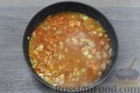 Фото приготовления рецепта: Томатный суп с индейкой и чечевицей - шаг №10