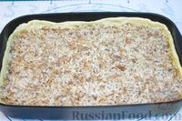 Фото приготовления рецепта: Пирог с рисом и рыбными консервами - шаг №11