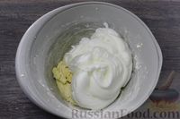 Фото приготовления рецепта: Кокосовый бисквит - шаг №11