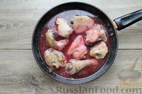 Фото приготовления рецепта: Курица в гранатовом соусе (на сковороде) - шаг №4