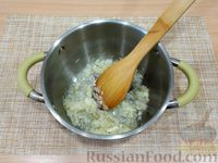 Фото приготовления рецепта: Чечевичный суп с фаршем и овощами - шаг №3