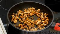 Фото приготовления рецепта: Варнишкес (макароны с гречкой и грибами) - шаг №5