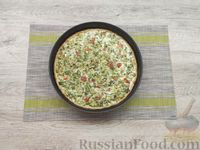 Фото приготовления рецепта: Киш с брокколи, помидором и зелёным луком - шаг №15