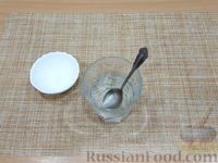 Фото приготовления рецепта: Рулетики из блинов с начинкой из творога и изюма - шаг №5