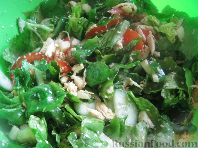 Рецепт Американский салат со шпинатом и индейкой