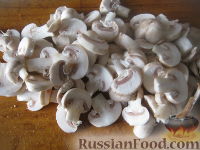 Фото приготовления рецепта: Фасоль тушеная с грибами - шаг №3
