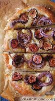 Фото к рецепту: Пицца с инжиром и луком